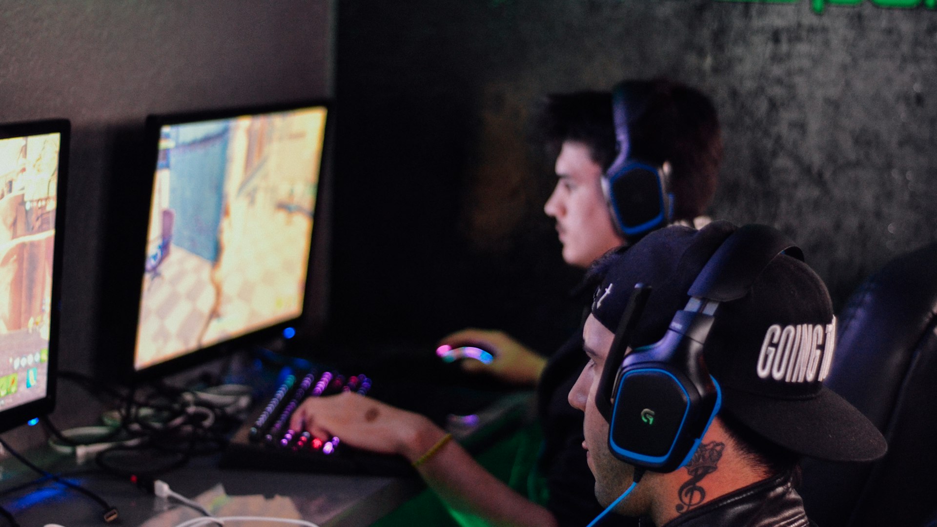 Gamers competing at DynamicSpinEmpire arena in Birmingham